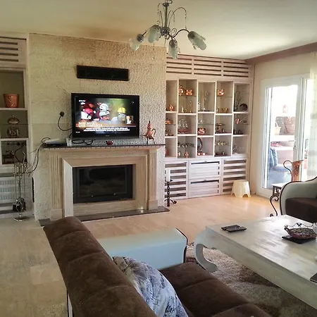 Ozbek Ciftlik Evi - Holiday Tatil Evi *